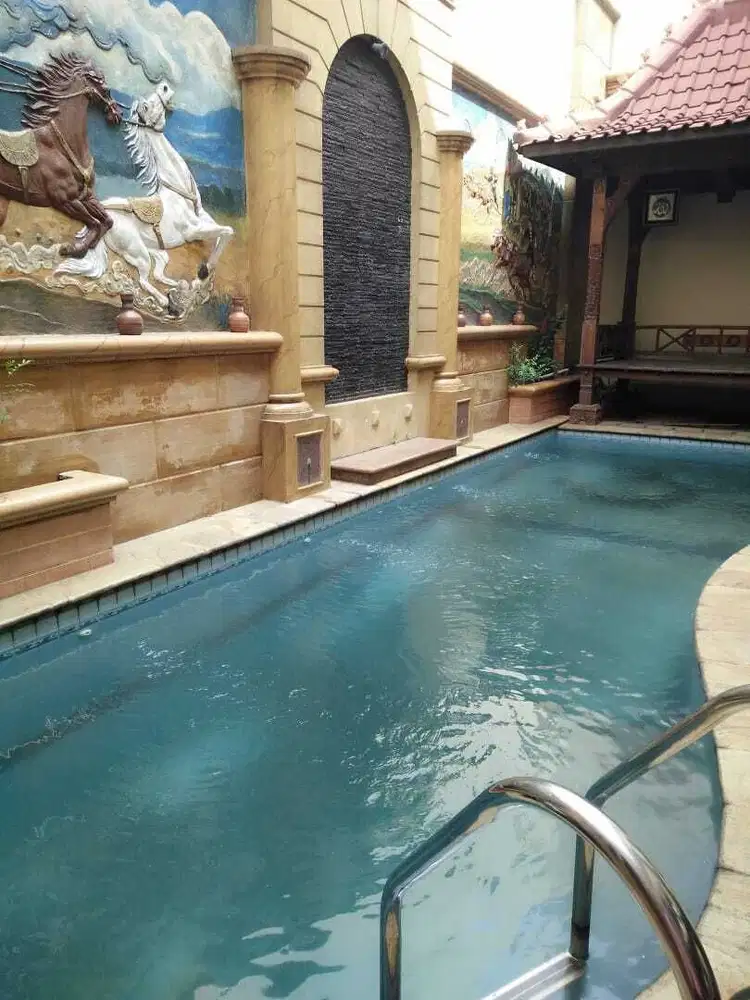 Rumah Mewah 2,5 Lantai Di Kelapa Gading Ada Kolam Renang Di dalam