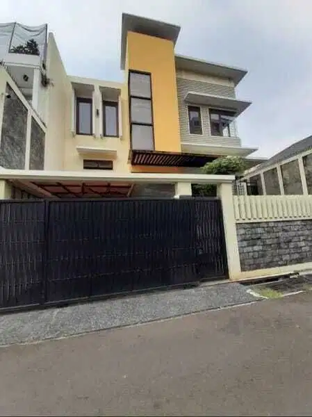Rumah Keren Jaman Now 2 Lantai di Rawamangun, Jakarta Timur