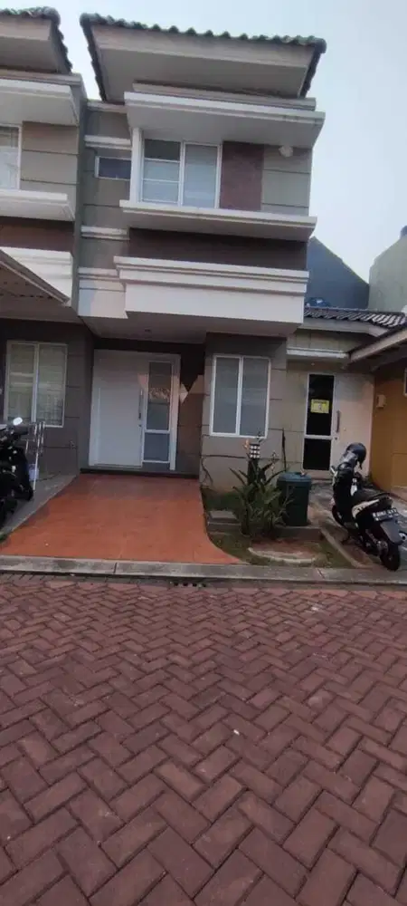 Di jual rumah di Cluster Amarillo Village, Gading Serpong, Tangerang.