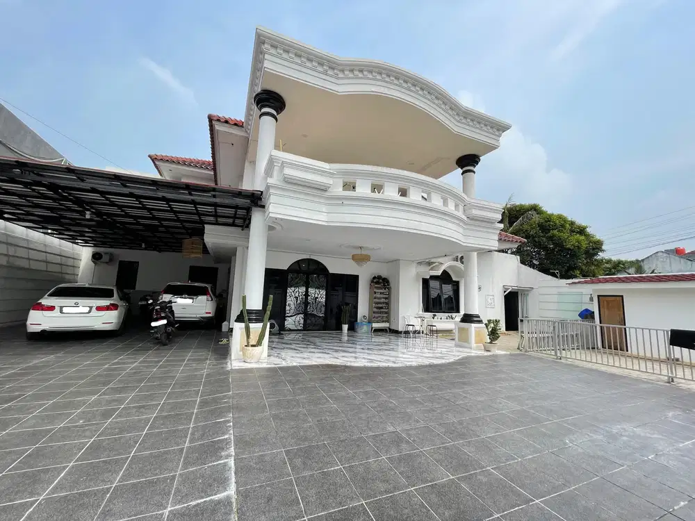 RUMAH MEWAH PONDOK JAGUNG SERPONG SIAP HUNI