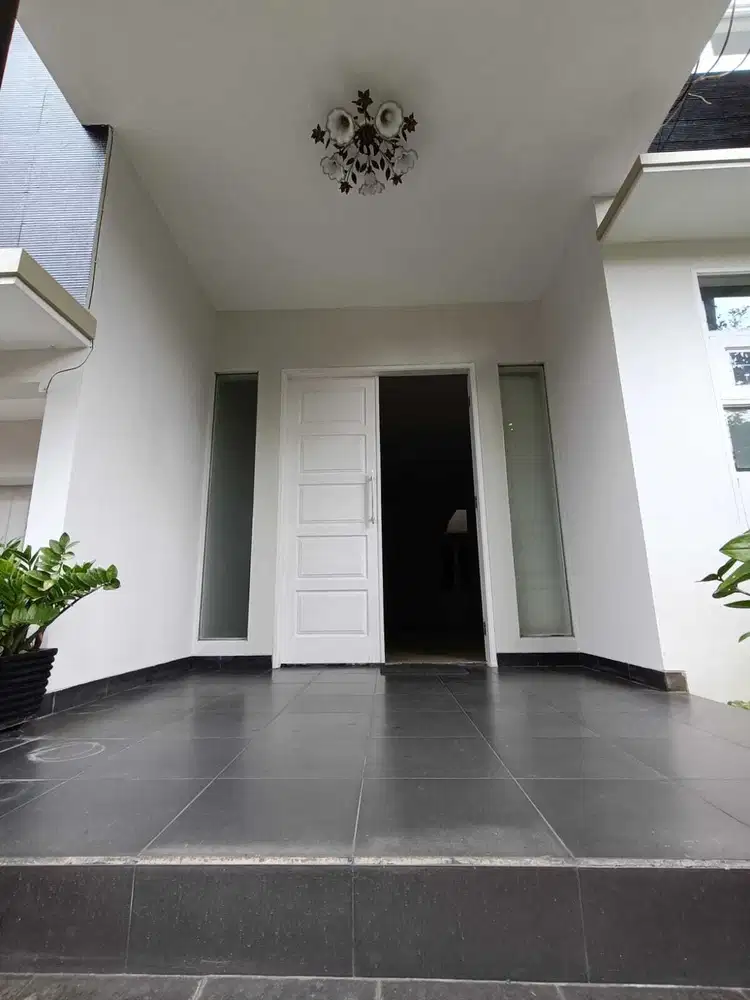 Dijual Rumah Siap Huni Di Jl. Pondok Hijau II Uk252m2 at Jaksel