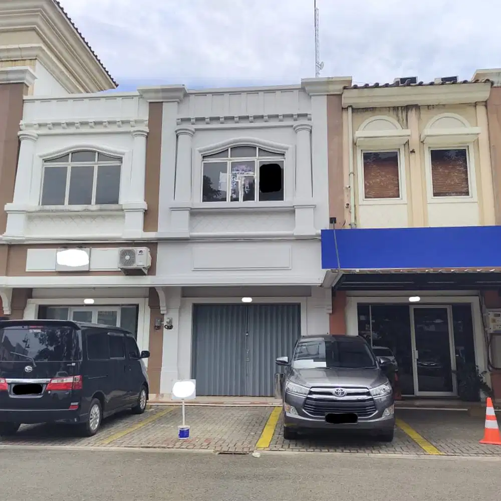 Ruko Golden Madrid 2,5 Lantai Ekstra Lahan Parkir