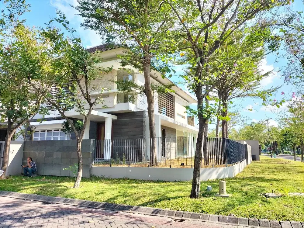 Rumah Impian di Graha Family Full Renovasi , Hunian Nyaman Harga Murah