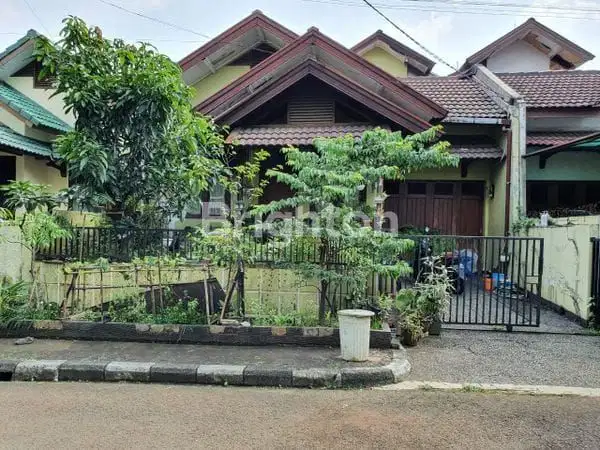 Dijual murah dan cepat rumah 2 lt  di pesona khayangan, depok