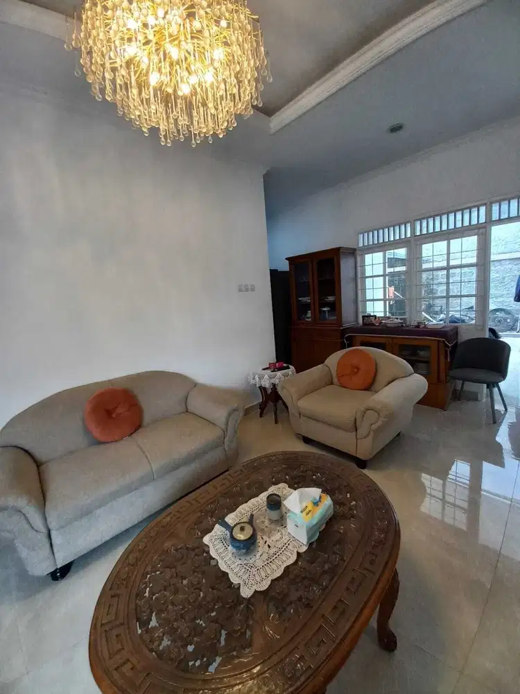 Dijual Rumah  Siap Huni, 2 lantai Jl. Perkici  Sektor 5 Bintaro Jaya