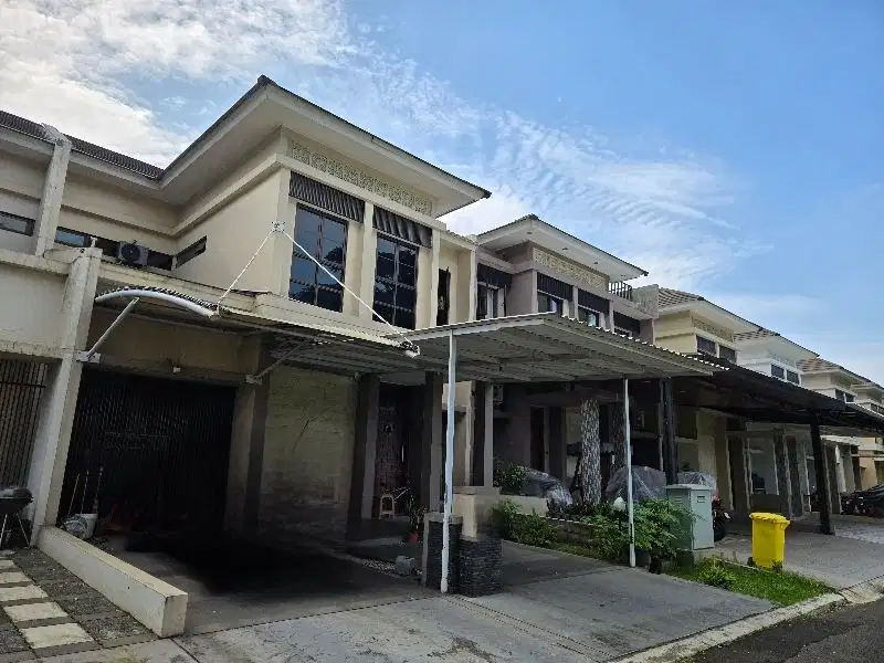 Dijual Rumah hadap golf Suvarna Padi Tangerang