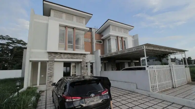 Di jual cepat rumah di modernland