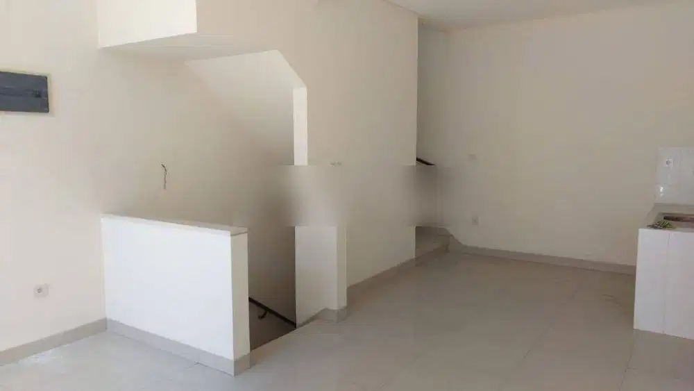 Dijual Cepat Rumah di Pik Long Beach Sebelah Grisenda