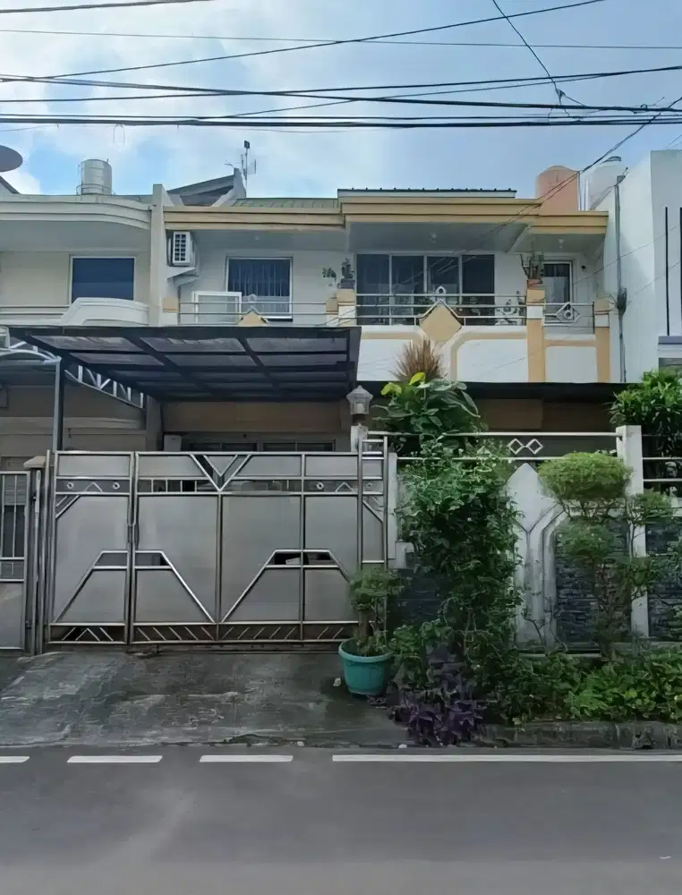 Rumah 2 Lantai Lokasi Strategis Semanan Jakarta Barat