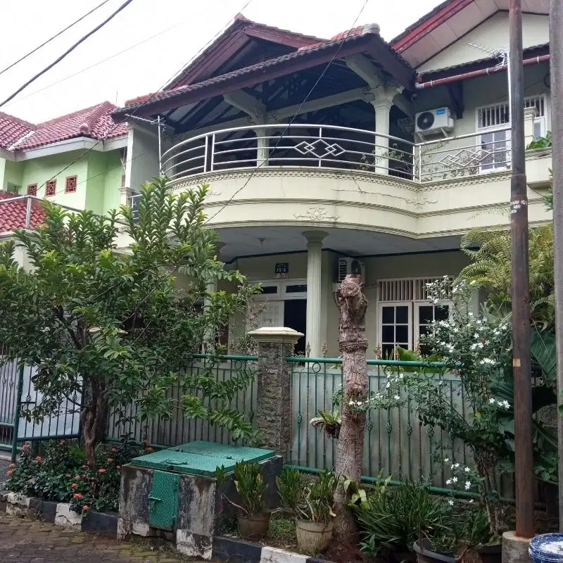 Dijual cepat dan murah rumah 2,5 lantai siap huni di permata puri 1