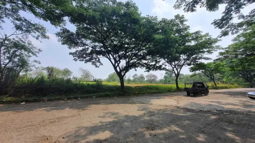 Kavling terdepan di jalan utama Sentul City (gerbang tol 1 menit)