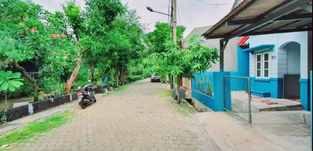 Rumah taman pondok indah wiyung, dekat gunung sari babatan royal graha