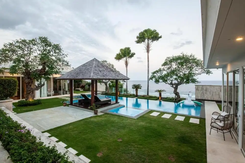 Luxury Ocean Villas For Sale in Gated Villa Complex Near Pandawa Beach