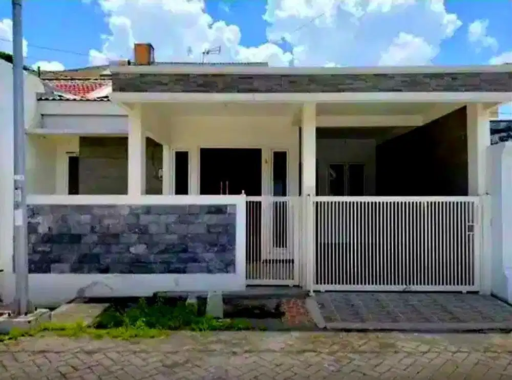 Rumah taman pondok indah wiyung, dekat gunung sari babatan royal graha