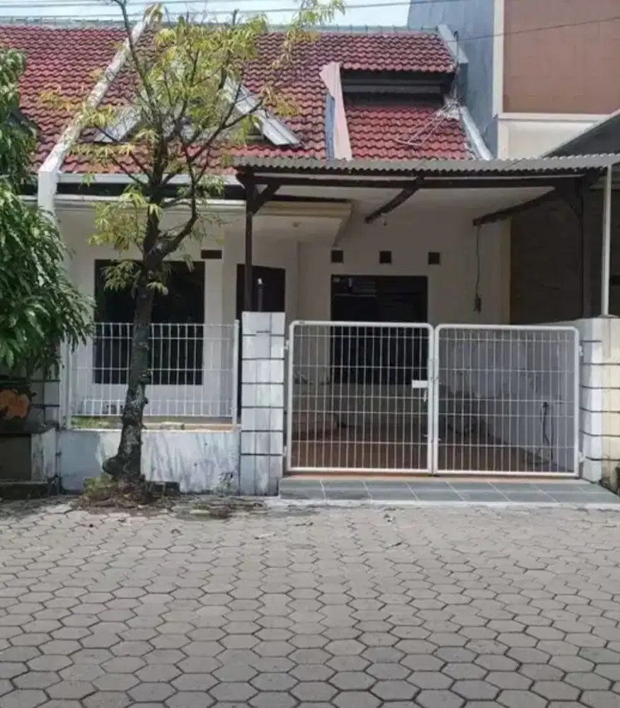 Rumah taman pondok indah wiyung, dekat gunung sari babatan royal graha