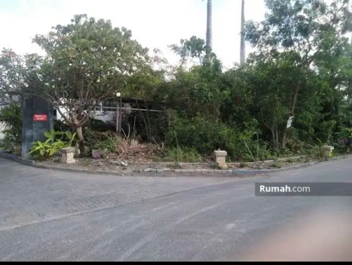 TANAH DEKAT HOTEL LV 8 PANTAI BERAWA CANGGU