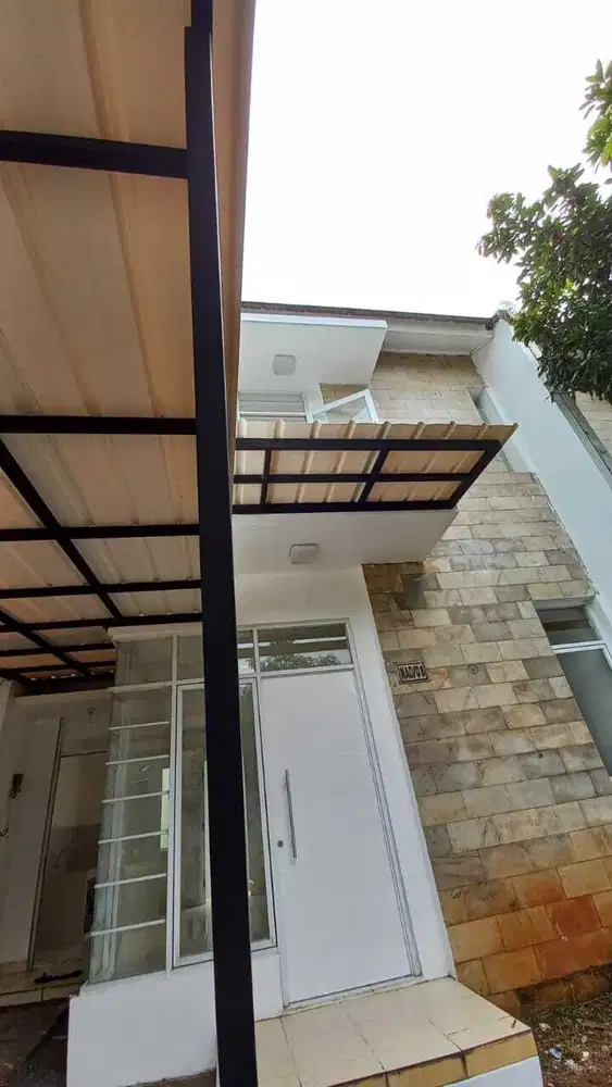 DIJUAL RUMAH NEMPEL BSD DALAM CLUSTER 2 LANTAI HANYA 10 MENIT KE TOLL