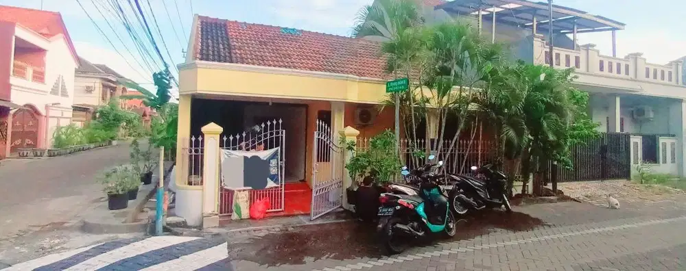 Rumah taman pondok indah wiyung, dekat gunung sari babatan royal graha