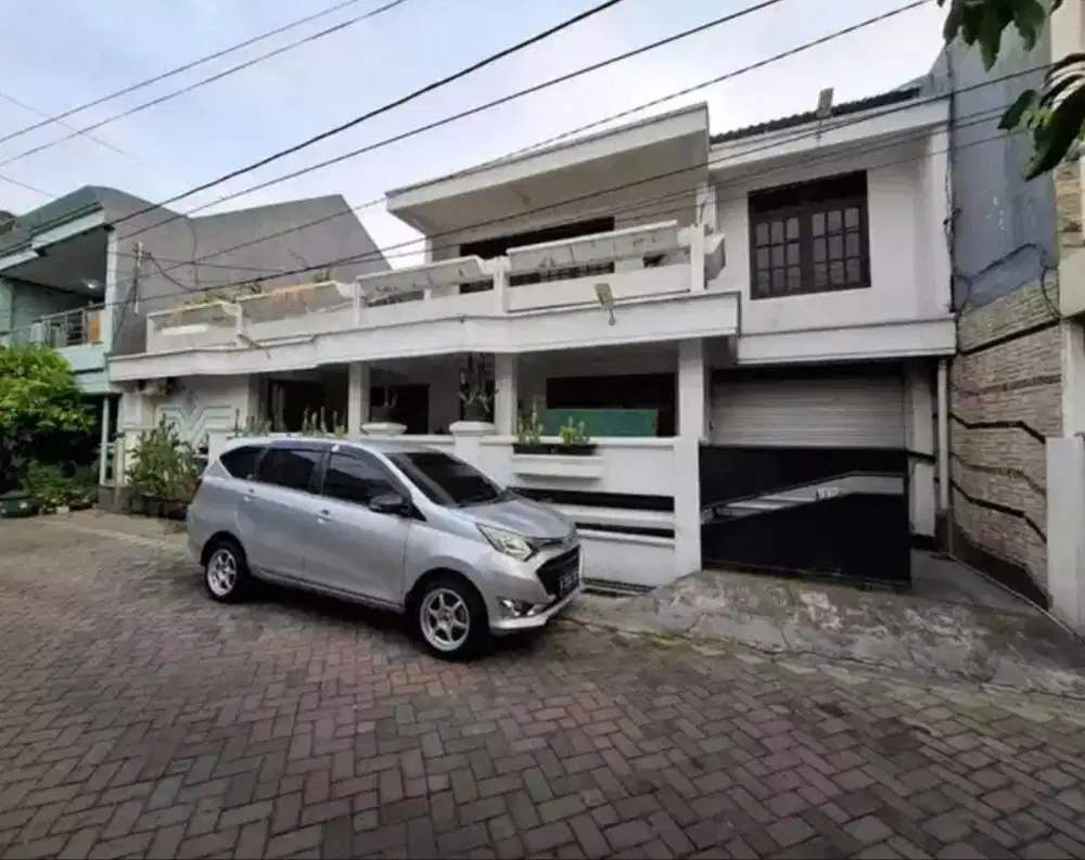 Rumah taman pondok indah wiyung, dekat gunung sari babatan royal graha