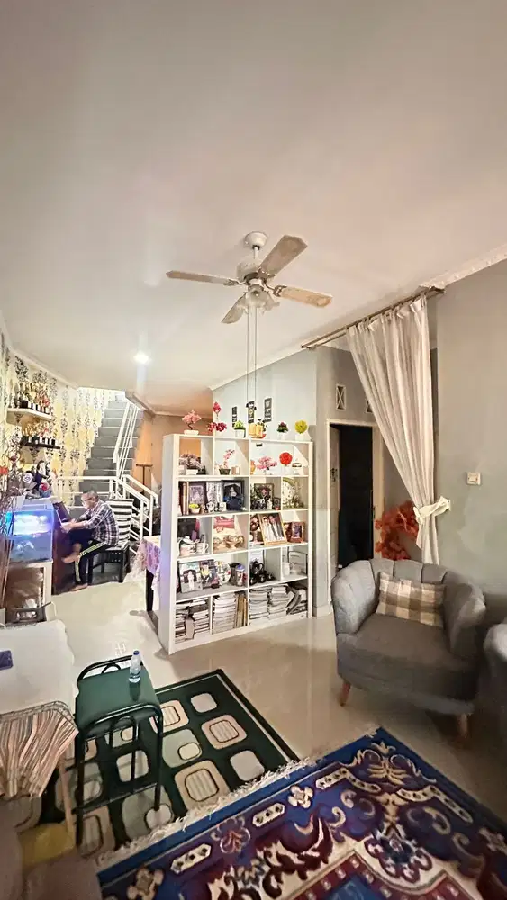 Rumah besar luas di villa rizki ilhami