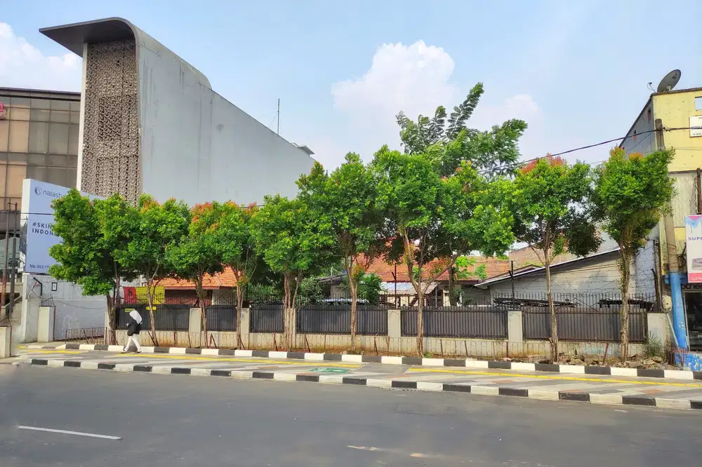 Dijual murah(BU) rumah Luas Hitung Tanah < NJOP dipinggir jl Margonda