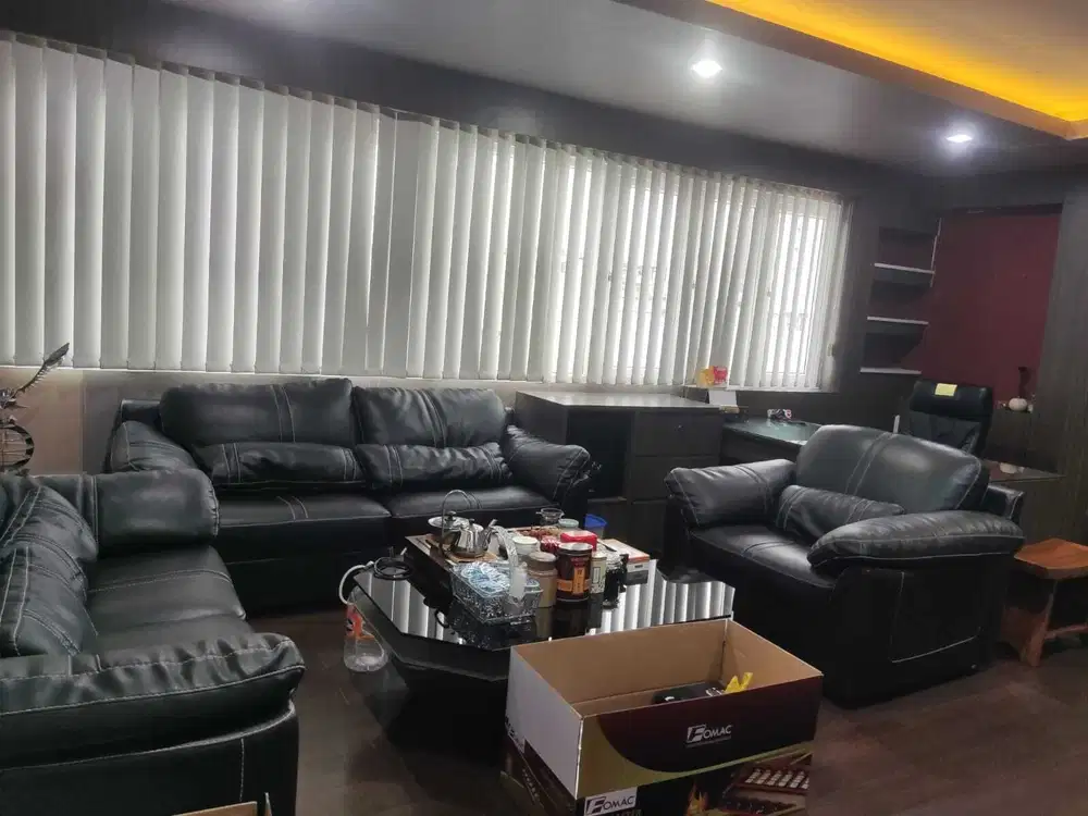 Gudang Elang Lauit PIK Luas 450m2 (4 Lantai) ada Lift Bagus