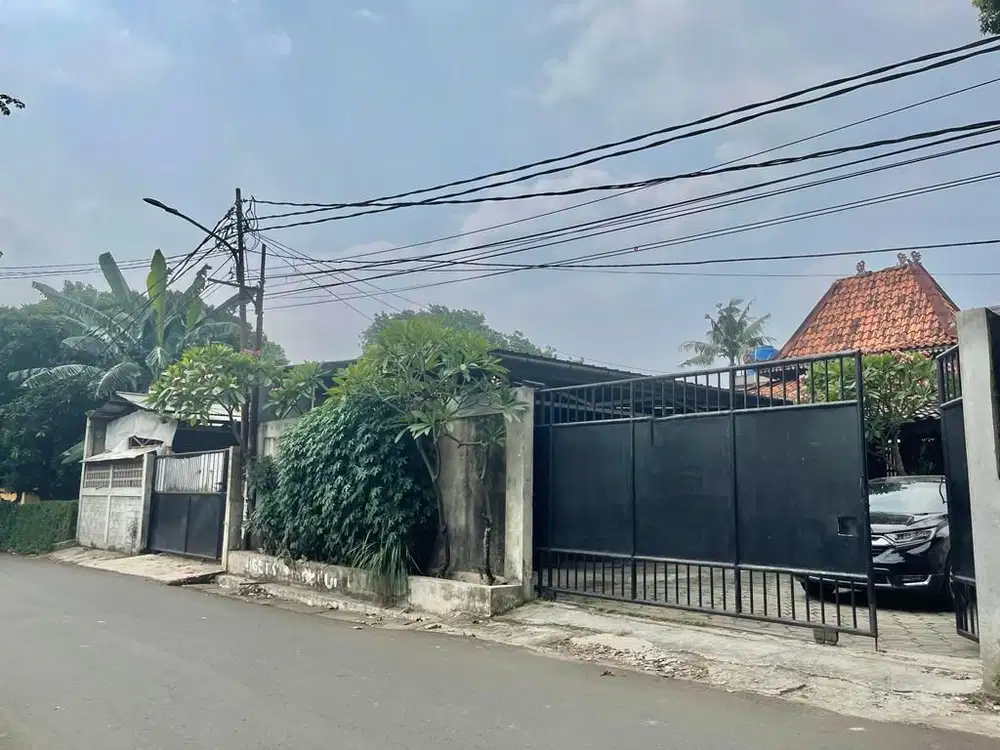 Dijual Warehouse  dan Rumah Di Jl. Gunung Raya Cirendeu Ciputat