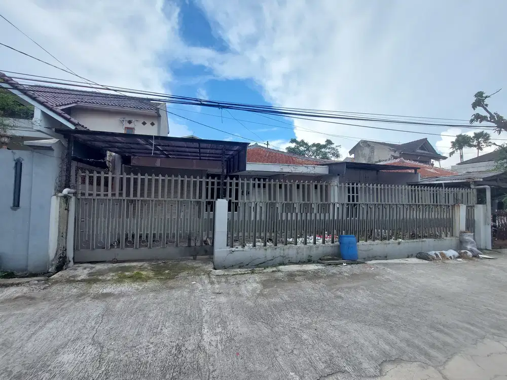 Rumah Cocok Untuk Home Industri atau Gudang di Kopo Permai