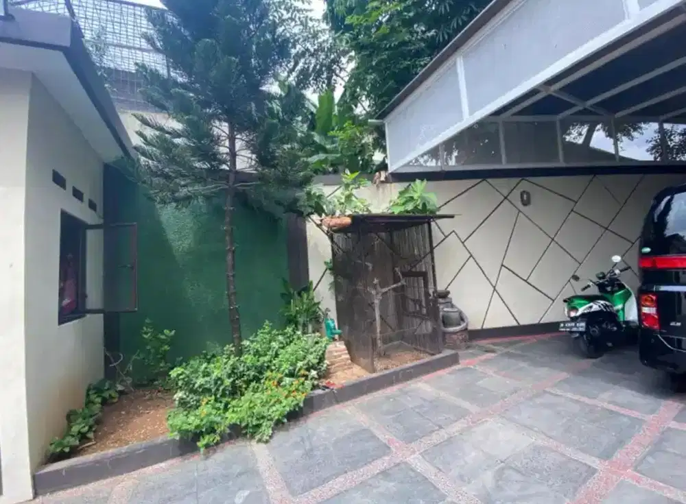 Dijual Rumah Ada Studio Musik di Taman Galaxy Bekasi