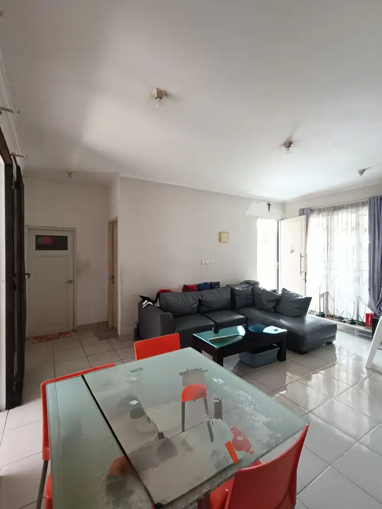 Jual Cepat Rumah 3 Kamar Furnished di Michelia, Gading Serpong
