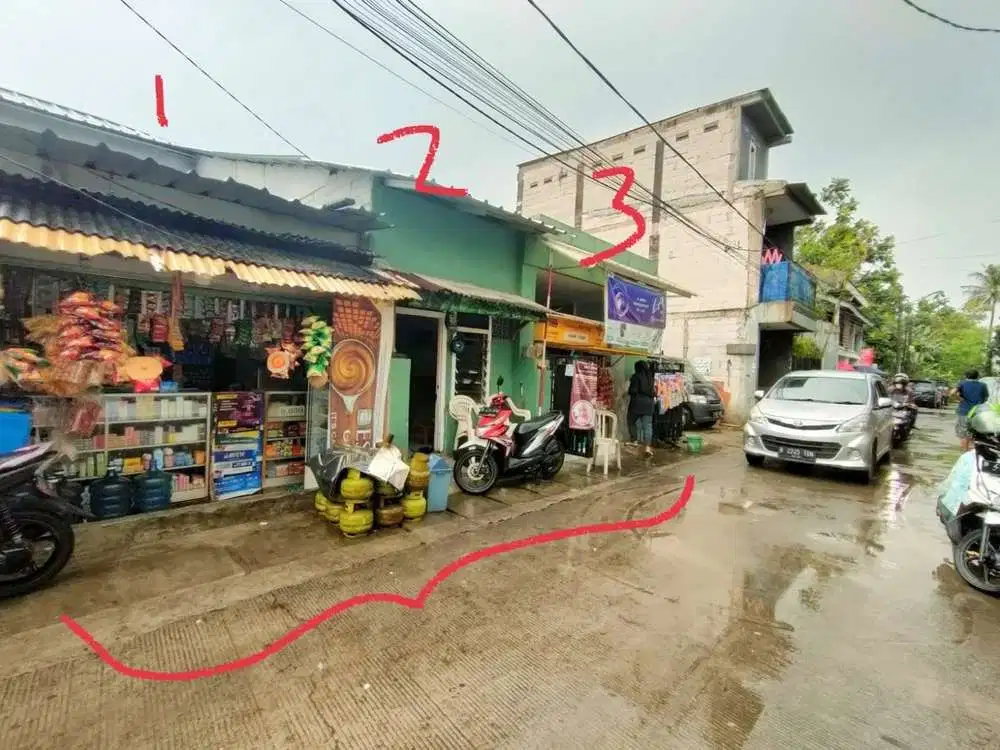 Rumah isi 3 kontrakan dekat Taman Anggrek Mall di jual murah