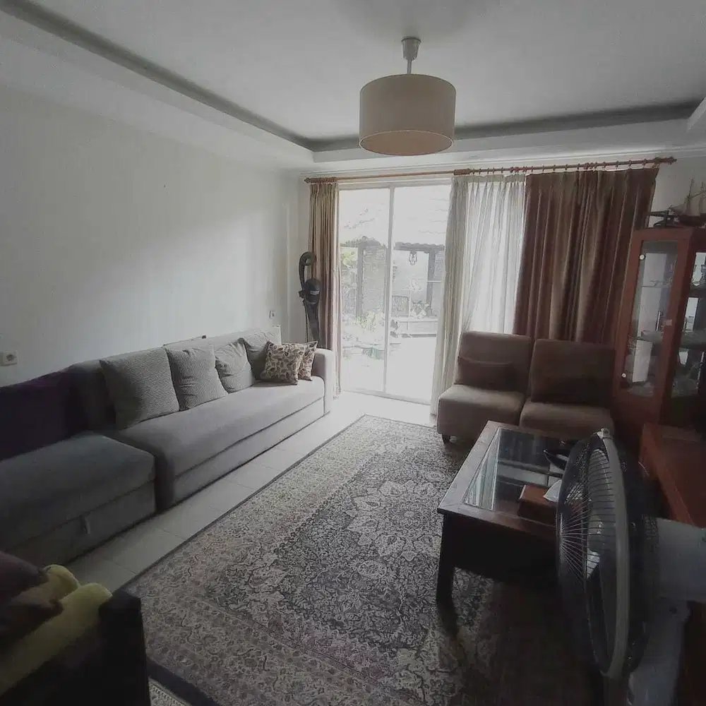 Rumah Semi Furnish Jarang Ada di KBP, Jln. Larang Buana