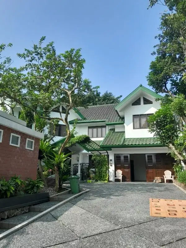 Rumah Murah Bawah Njop Bnr Siap Huni Kolam Renang Dekat Jagorawi