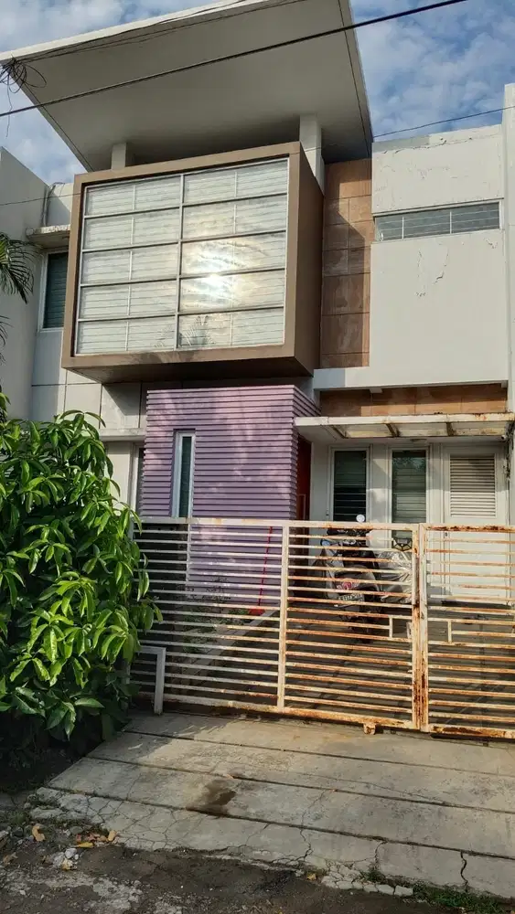 Disewakan Rumah Cantik di Harapan Indah Regency Bekasi