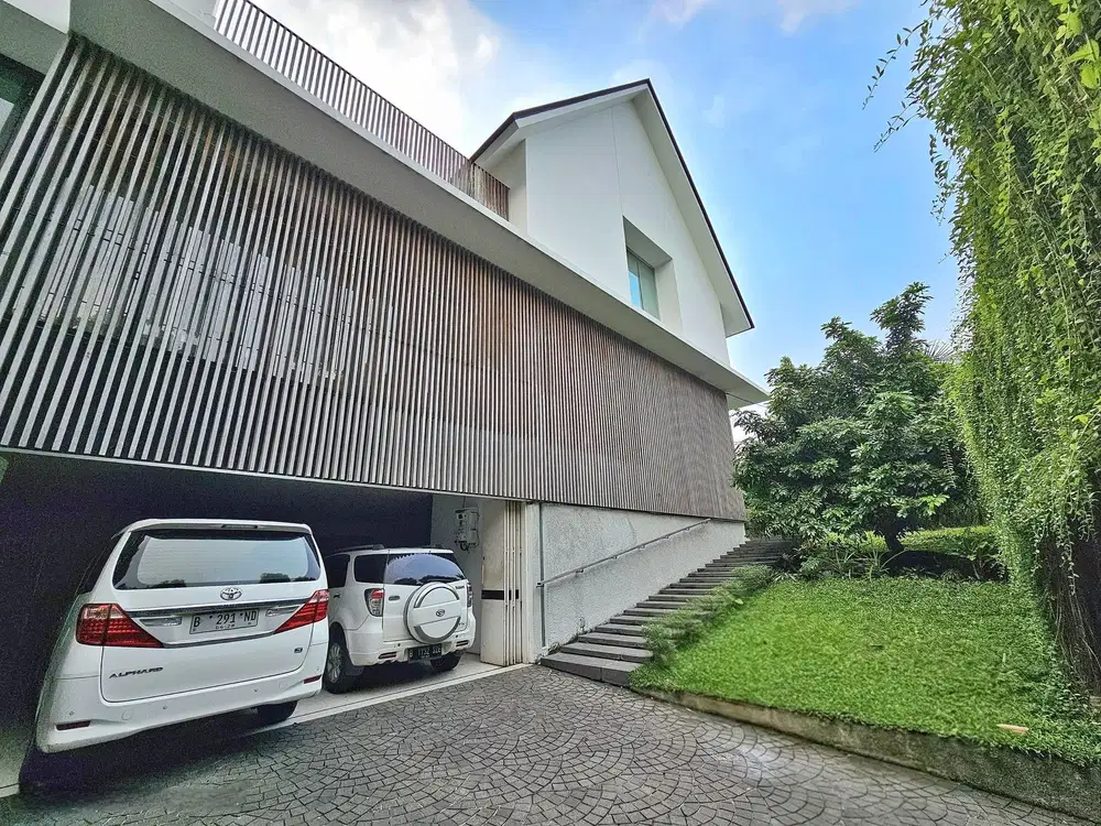 For Sale Rumah Taman Radio Dalam Bagus ada Swimming Pool, Dekat PIM