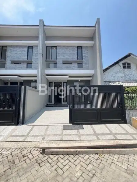 Minimalis baru gres Klampis dekat Manyar