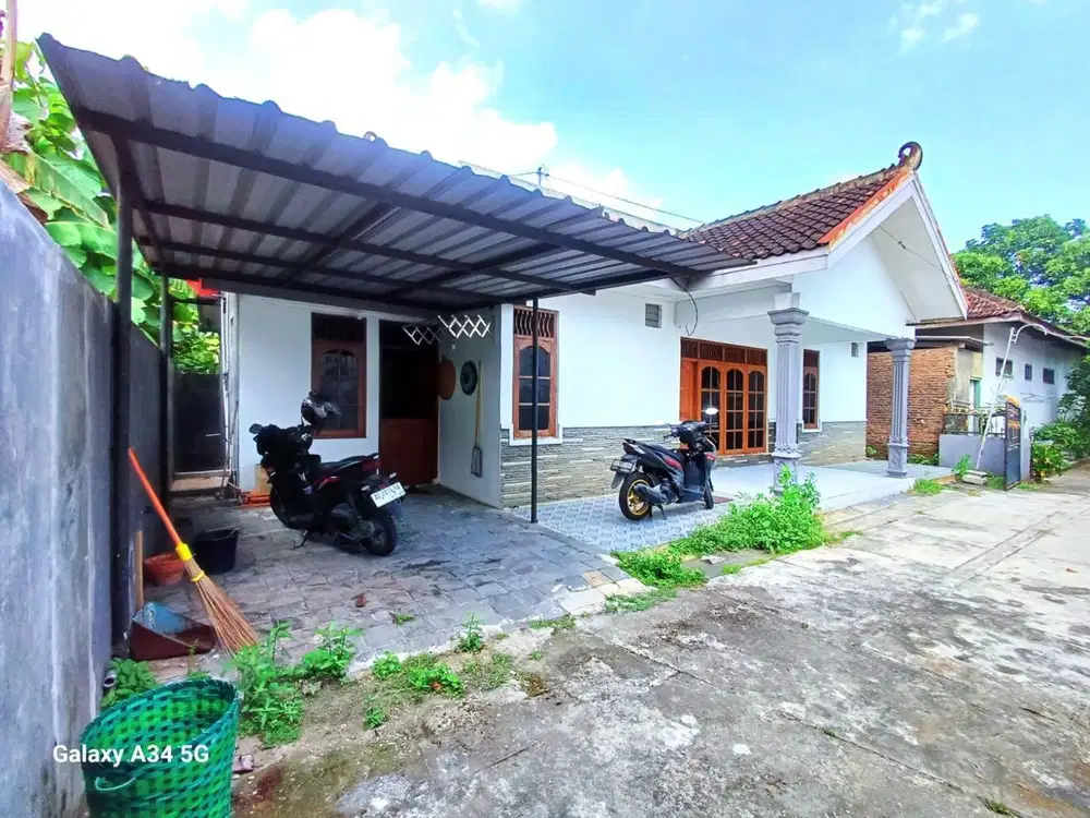 Rumah Kampung Nyaman dan Luas Karanganyar