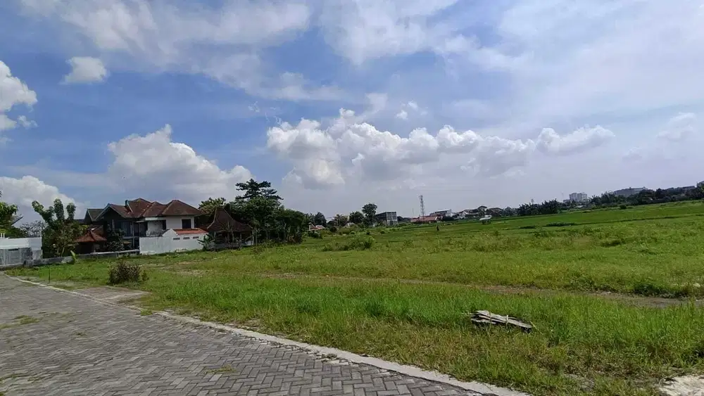 Kawasan Private, View Sawah Selatan Plaza Ambarukmo