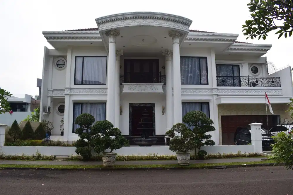 Rumah dijual Furnish di Bukit Golf BSD ada Kolam Renang
