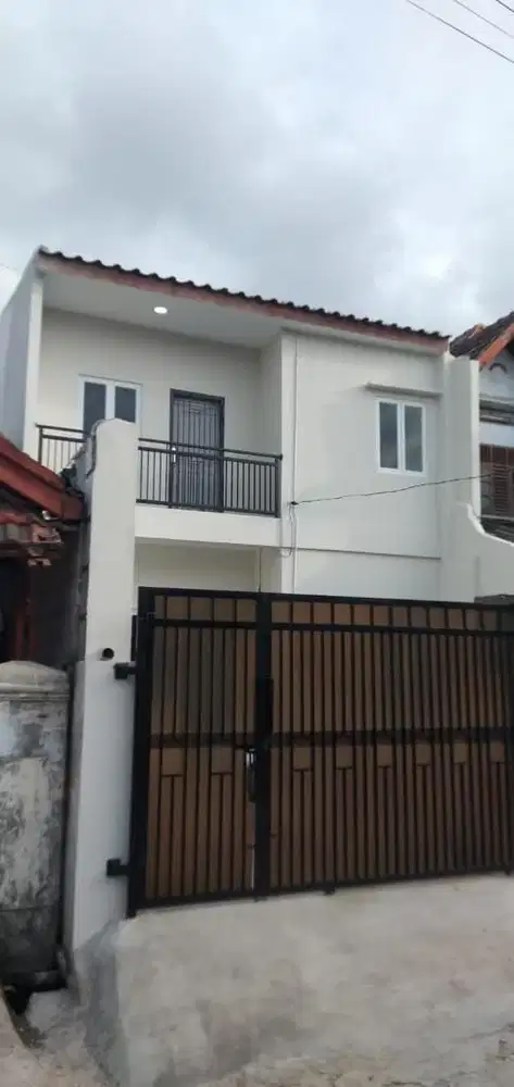 Dijual Rumah Baru Siap Huni 2 Lantai di Harapan Indah 1, Bekasi Barat