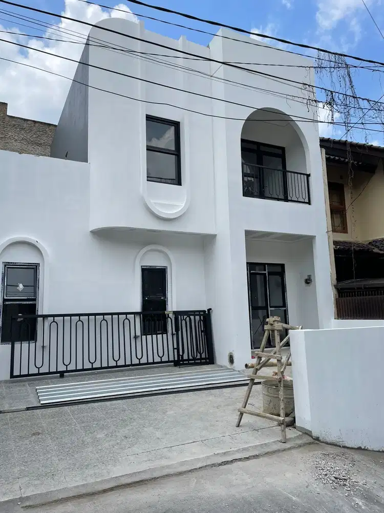 Rumah Baru 100% di Setiabudi Regency, Bandung