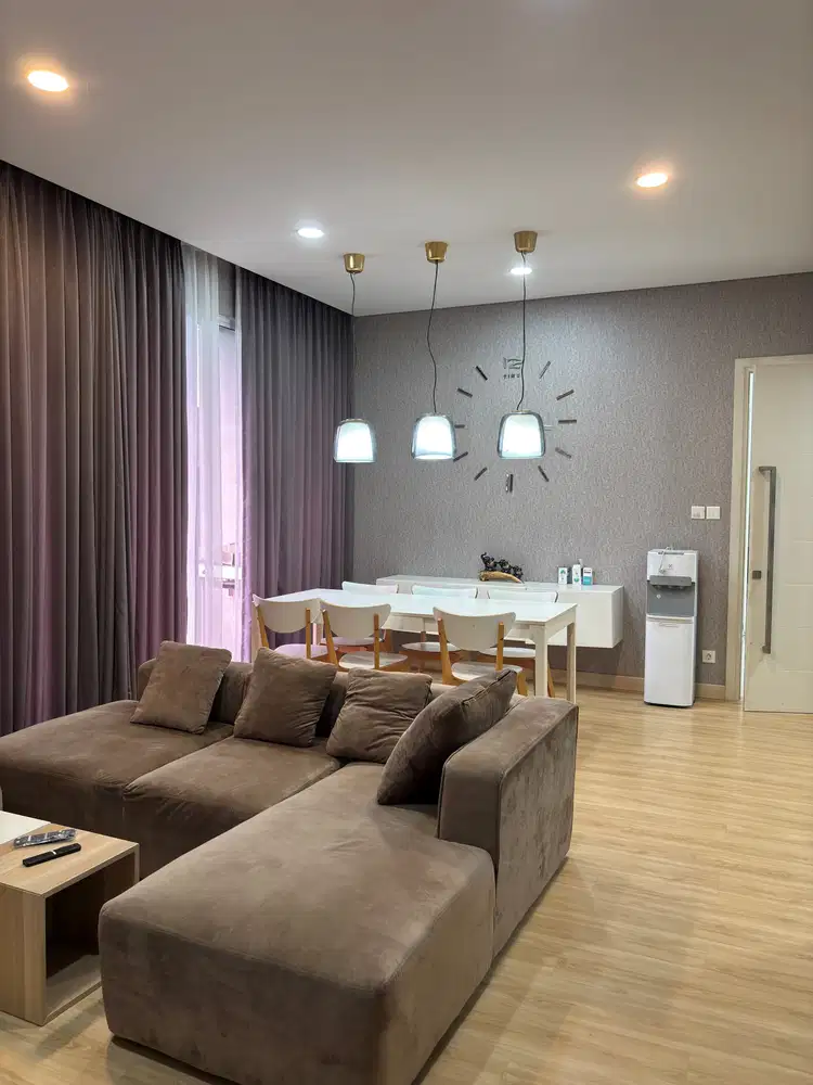Apartemen Penthouse Rainbow Springs Condovillas Kamar 3+1