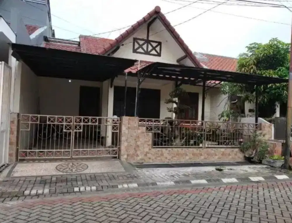 Rumah babatan pratama wiyung, dekat royal residence wisata bukit mas
