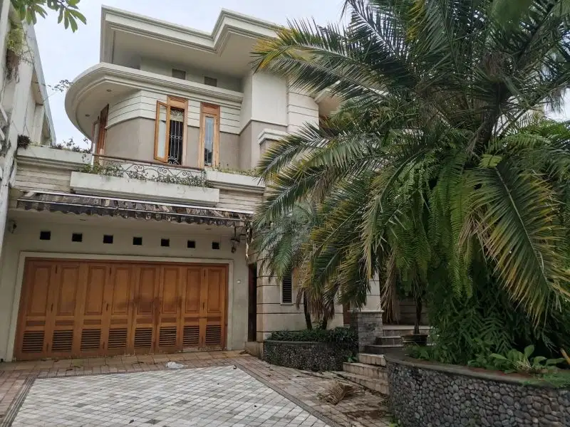 RUMAH DHARMAHUSADA INDAH TIMUR SIAP HUNI