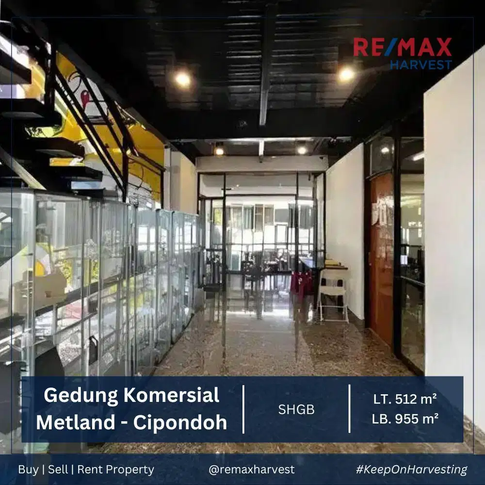 MURAH, GEDUNG 4 LANTAI LUAS 500 METER LEBIH, PARKIR LUAS DI TANGERANG