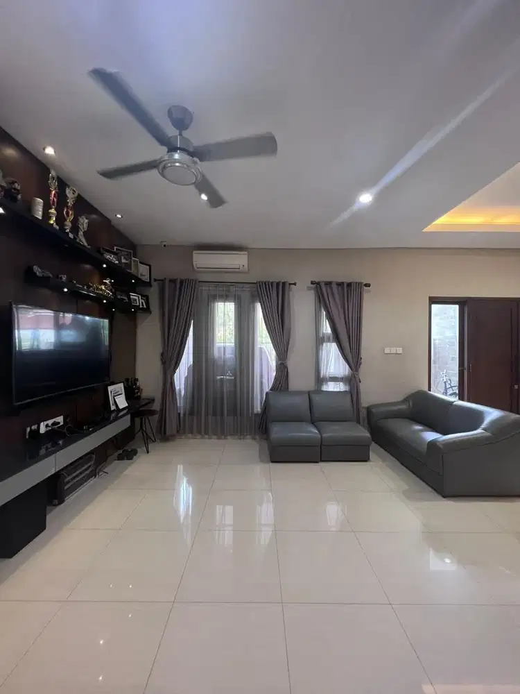 Dijual Rumah 2 1/2 Lt siap huni di Cluster Banjar Wijaya Cipondoh