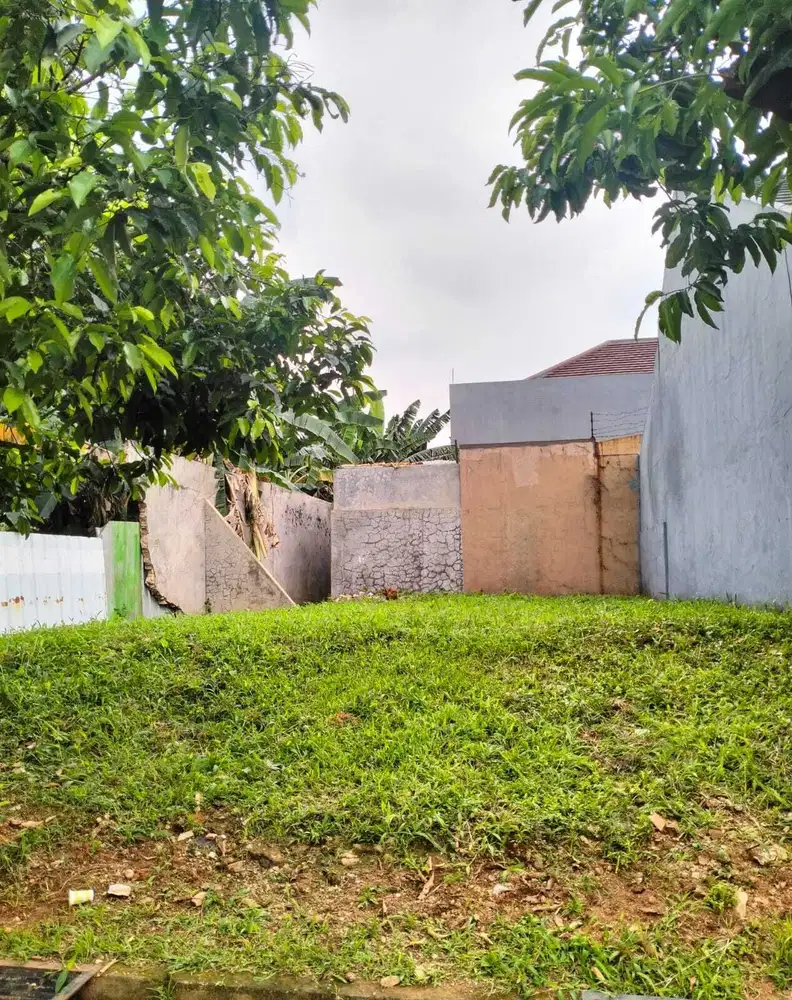 Dijual Tanah satu2nya yg murah LT 111 mtr Kemang Pratama Bekasi Selata