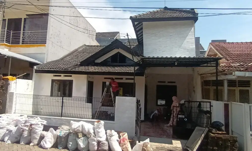 Rumah babatan pilang wiyung, dekat royal residence wisata bukit mas