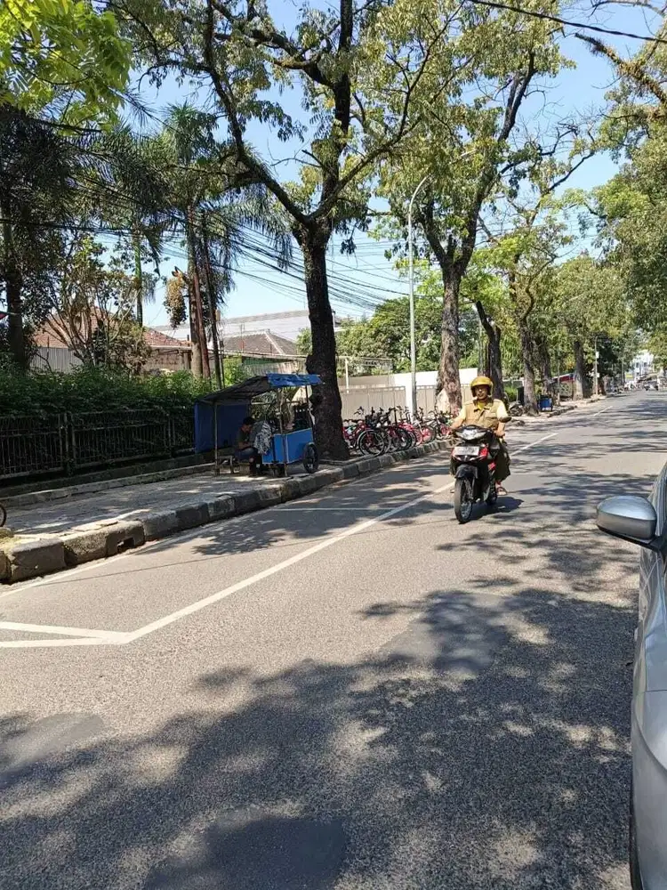 Rumah Hitung Tanah Saja di Jln. Malabar, Lengkong