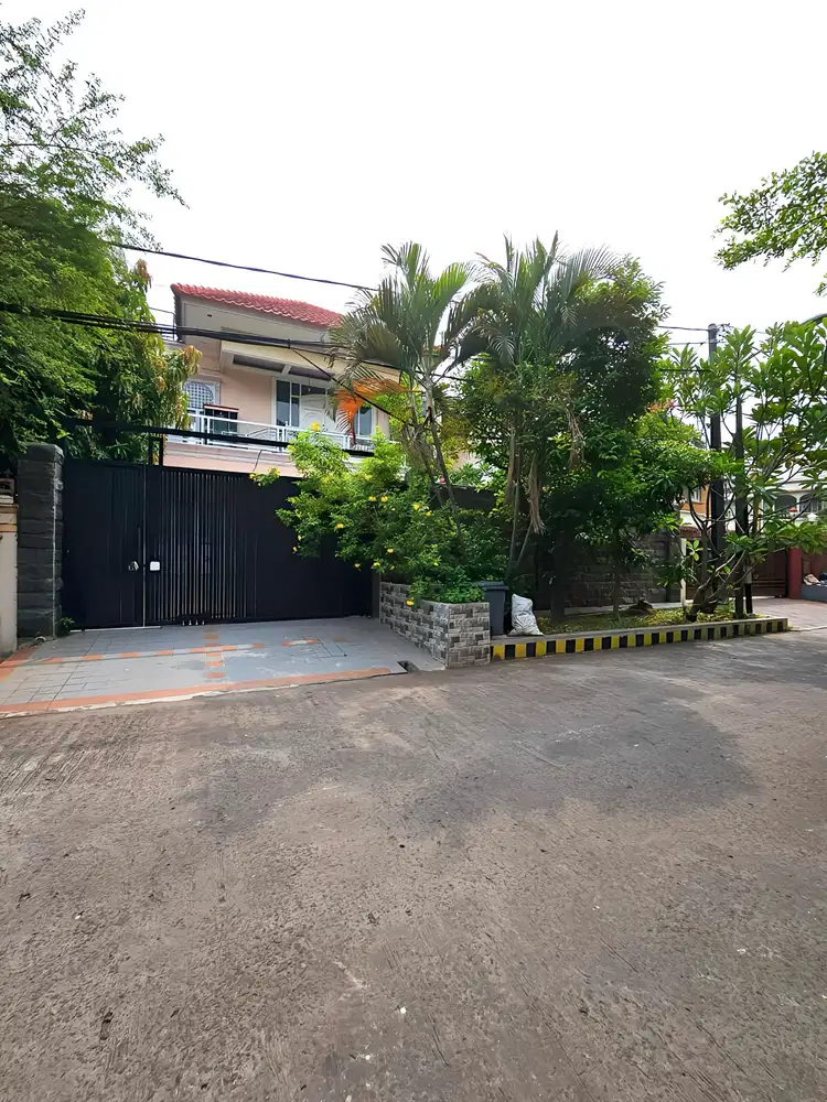 Dijual Rumah Sunter Danau Indah – LT 364 m² , Bebas Banjir Butuh Renovasi